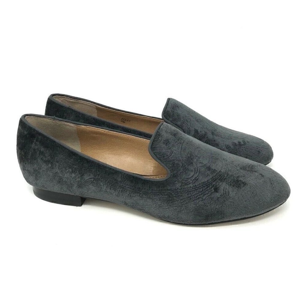 Tahari Foley Loafer Flat Shoes Gray Velour 7
